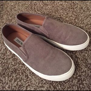 Grey Steve Madden Slip on sneakers